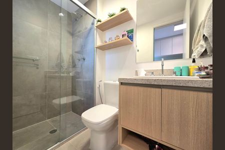 Apartamento para alugar com 75m², 2 quartos e 2 vagas Apartamento para alugar com 75m², 2 quartos e 2 vagasBanheiro da Suíte 2