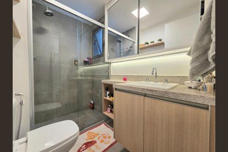 Apartamento para alugar com 75m², 2 quartos e 2 vagas Apartamento para alugar com 75m², 2 quartos e 2 vagasBanheiro da Suíte 1