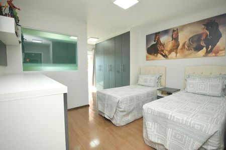 Casa à venda com 3 quartos, 181m² em Água Fria, São Paulo