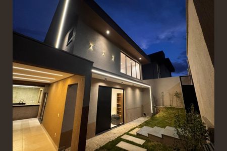 Casa à venda com 185m², 3 quartos e 2 vagas