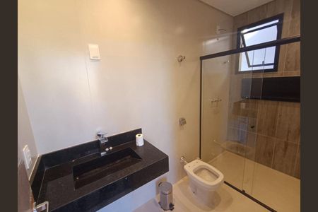 Casa à venda com 185m², 3 quartos e 2 vagas