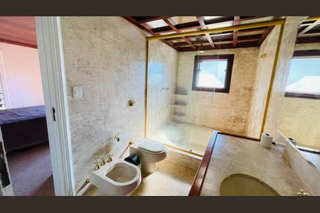 Casa de condomínio para alugar com 5000m², 5 quartos e 4 vagas Casa de condomínio para alugar com 5000m², 5 quartos e 4 vagasBanheiro