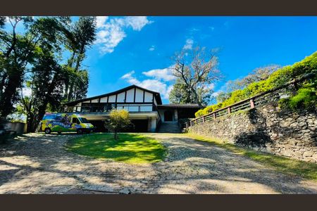 Casa de Condomínio para alugar com 5 quartos, 5000m² em Vila Santo Antonio de Carapicuiba, Cotia