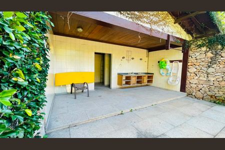 Casa de condomínio para alugar com 5000m², 5 quartos e 4 vagas Casa de condomínio para alugar com 5000m², 5 quartos e 4 vagasEntrada da Sauna
