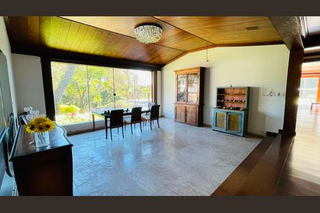 Casa de condomínio para alugar com 5000m², 5 quartos e 4 vagas Casa de condomínio para alugar com 5000m², 5 quartos e 4 vagasSala de jantar 2