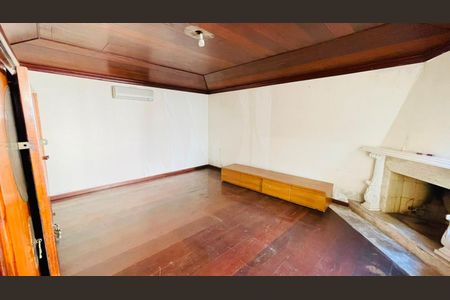 Casa de condomínio para alugar com 5000m², 5 quartos e 4 vagas Casa de condomínio para alugar com 5000m², 5 quartos e 4 vagasQuarto