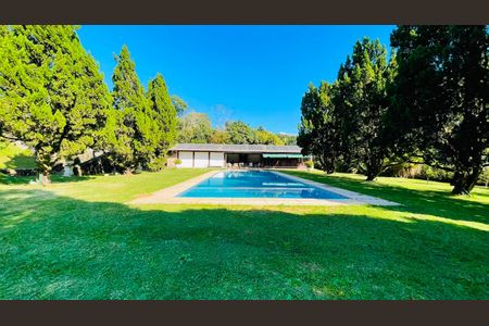 Casa de condomínio para alugar com 5000m², 5 quartos e 4 vagas Casa de condomínio para alugar com 5000m², 5 quartos e 4 vagasPiscina
