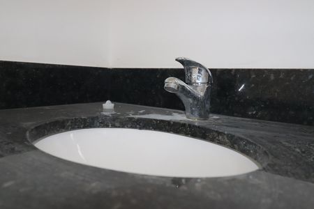 Apartamento à venda com 49m², 2 quartos e 1 vagaBanheiro 2