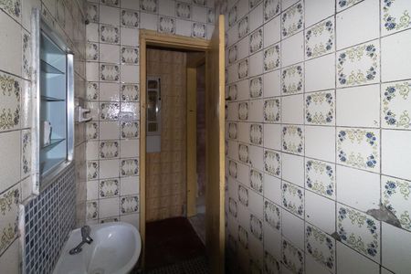 Banheiro de casa para alugar com 1 quarto, 50m² em Jardim Três Marias, São Paulo