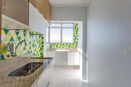 Cozinha de apartamento para alugar com 2 quartos, 55m² em Vila Vera, São Paulo