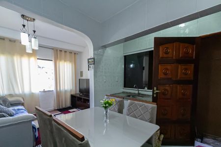 Casa à venda com 180m², 3 quartos e 2 vagas Casa à venda com 180m², 3 quartos e 2 vagasCozinha