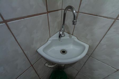 Casa à venda com 180m², 3 quartos e 2 vagas Casa à venda com 180m², 3 quartos e 2 vagasBanheiro Casa 2
