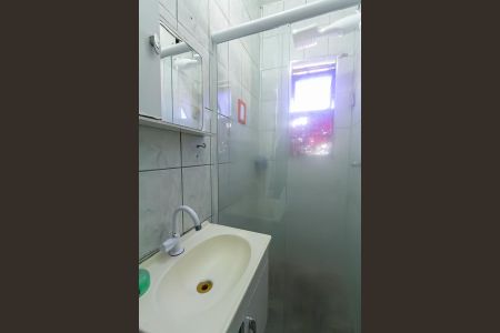 Casa à venda com 180m², 3 quartos e 2 vagas Casa à venda com 180m², 3 quartos e 2 vagasBanheiro Social