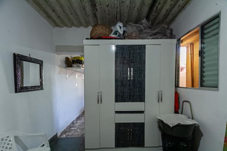 Casa à venda com 180m², 3 quartos e 2 vagas Casa à venda com 180m², 3 quartos e 2 vagasQuarto Casa 2