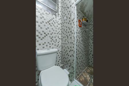 Casa à venda com 180m², 3 quartos e 2 vagas Casa à venda com 180m², 3 quartos e 2 vagasBanheiro da Suíte