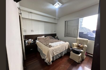 Apartamento à venda com 108m², 4 quartos e 2 vagas Apartamento à venda com 108m², 4 quartos e 2 vagasQuarto