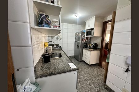 Apartamento à venda com 108m², 4 quartos e 2 vagas Apartamento à venda com 108m², 4 quartos e 2 vagasCozinha