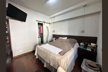 Apartamento à venda com 108m², 4 quartos e 2 vagas Apartamento à venda com 108m², 4 quartos e 2 vagasQuarto