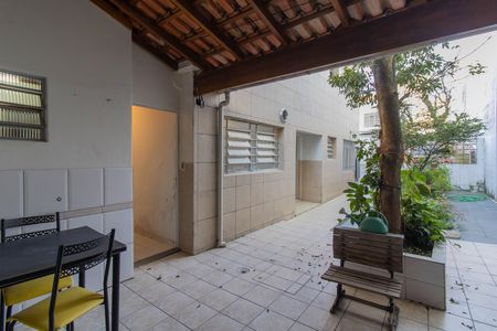 Quintal de casa à venda com 7 quartos, 278m² em Parque Goncalves Junior, Guarulhos