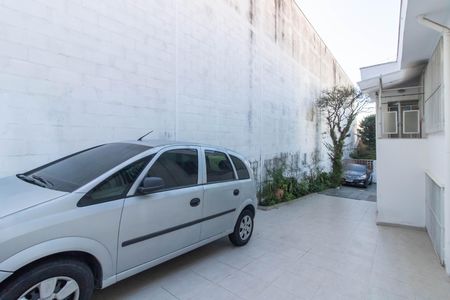 Garagem  de casa à venda com 7 quartos, 278m² em Parque Goncalves Junior, Guarulhos