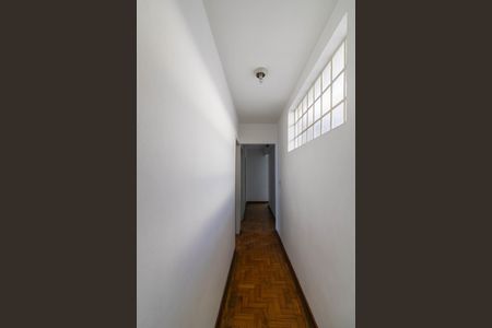 Corredor de casa para alugar com 2 quartos, 91m² em Parque Goncalves Junior, Guarulhos
