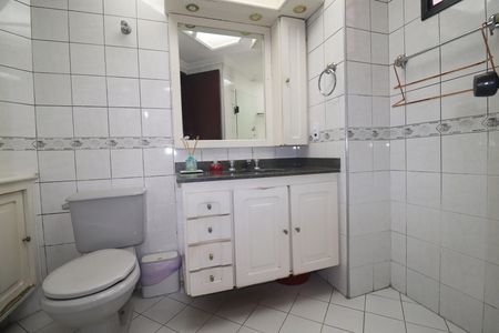 Apartamento à venda com 87m², 3 quartos e 2 vagasBanheiro Quarto 1 suíte