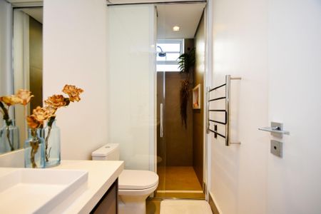 Apartamento à venda com 207m², 3 quartos e 2 vagas Apartamento à venda com 207m², 3 quartos e 2 vagasbanheiro