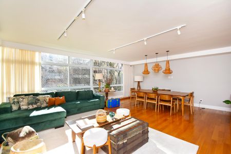Apartamento à venda com 207m², 3 quartos e 2 vagas Apartamento à venda com 207m², 3 quartos e 2 vagasSala de estar