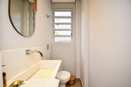 Apartamento à venda com 207m², 3 quartos e 2 vagas Apartamento à venda com 207m², 3 quartos e 2 vagaslavabo