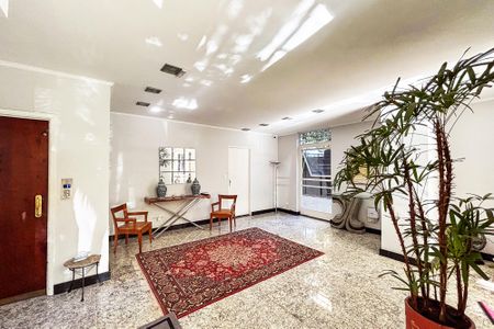 Apartamento à venda com 207m², 3 quartos e 2 vagas Apartamento à venda com 207m², 3 quartos e 2 vagashall de entrada