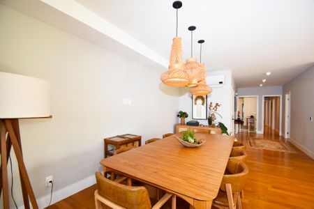 Apartamento à venda com 207m², 3 quartos e 2 vagas Apartamento à venda com 207m², 3 quartos e 2 vagasSala de jantar