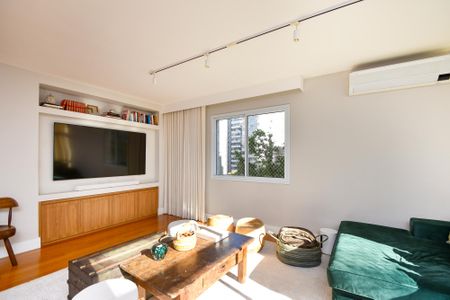 Apartamento à venda com 207m², 3 quartos e 2 vagas Apartamento à venda com 207m², 3 quartos e 2 vagasSala de estar