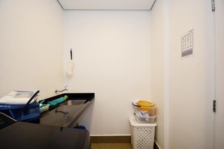 Apartamento à venda com 207m², 3 quartos e 2 vagas Apartamento à venda com 207m², 3 quartos e 2 vagaslavanderia