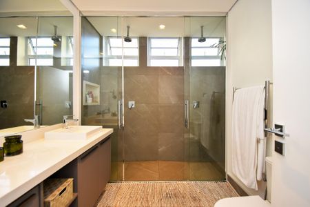 Apartamento à venda com 207m², 3 quartos e 2 vagas Apartamento à venda com 207m², 3 quartos e 2 vagasbanheiro quarto 3