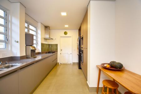 Apartamento à venda com 207m², 3 quartos e 2 vagas Apartamento à venda com 207m², 3 quartos e 2 vagascozinha