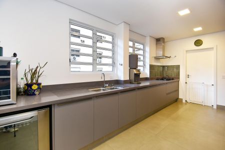 Apartamento à venda com 207m², 3 quartos e 2 vagas Apartamento à venda com 207m², 3 quartos e 2 vagascozinha