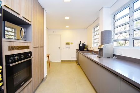 Apartamento à venda com 207m², 3 quartos e 2 vagas Apartamento à venda com 207m², 3 quartos e 2 vagascozinha
