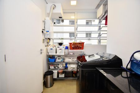 Apartamento à venda com 207m², 3 quartos e 2 vagas Apartamento à venda com 207m², 3 quartos e 2 vagaslavanderia