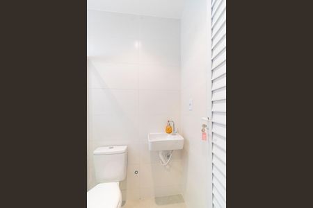 Banheiro de casa para alugar com 1 quarto, 22m² em Penha, Rio de Janeiro
