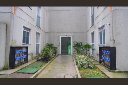 Fachada do bloco de apartamento para alugar com 2 quartos, 45m² em Rubem Berta, Porto Alegre