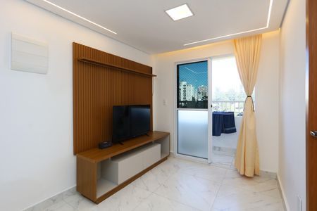 Apartamento à venda com 37m², 2 quartos e sem vaga Apartamento à venda com 37m², 2 quartos e sem vagaSala