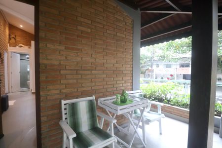 Casa para alugar com 105m², 3 quartos e 3 vagas Casa para alugar com 105m², 3 quartos e 3 vagasVaranda