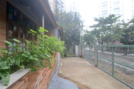 Casa para alugar com 105m², 3 quartos e 3 vagas Casa para alugar com 105m², 3 quartos e 3 vagasVaranda
