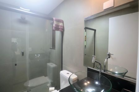 Casa para alugar com 105m², 3 quartos e 3 vagas Casa para alugar com 105m², 3 quartos e 3 vagasBanheiro Social
