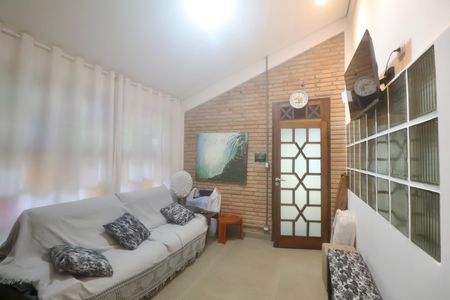 Casa para alugar com 105m², 3 quartos e 3 vagas Casa para alugar com 105m², 3 quartos e 3 vagasSala