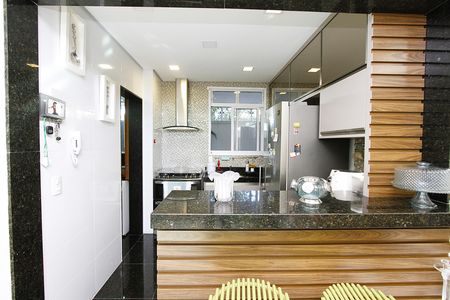 Cozinha de apartamento à venda com 3 quartos, 150m² em Nova Granada, Belo Horizonte