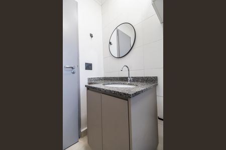 Apartamento para alugar com 76m², 2 quartos e 1 vaga Apartamento para alugar com 76m², 2 quartos e 1 vagaBanheiro da Suíte