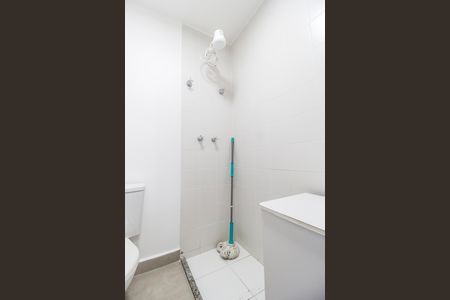 Apartamento para alugar com 76m², 2 quartos e 1 vaga Apartamento para alugar com 76m², 2 quartos e 1 vagaBanheiro de serviço