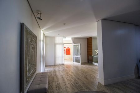 Apartamento para alugar com 76m², 2 quartos e 1 vaga Apartamento para alugar com 76m², 2 quartos e 1 vagaHall social