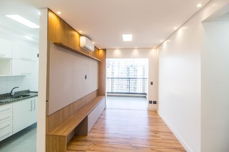 Apartamento para alugar com 76m², 2 quartos e 1 vaga Apartamento para alugar com 76m², 2 quartos e 1 vagaSala